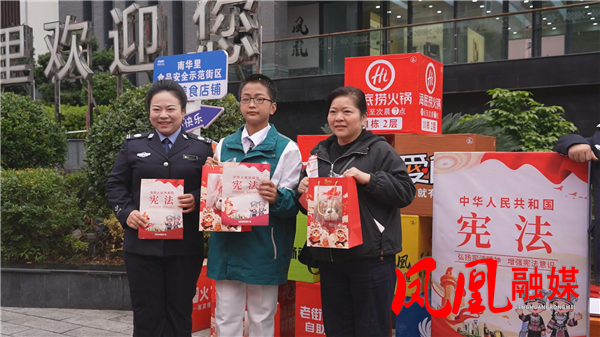 Still1211_00015.png Still1211_00015.png