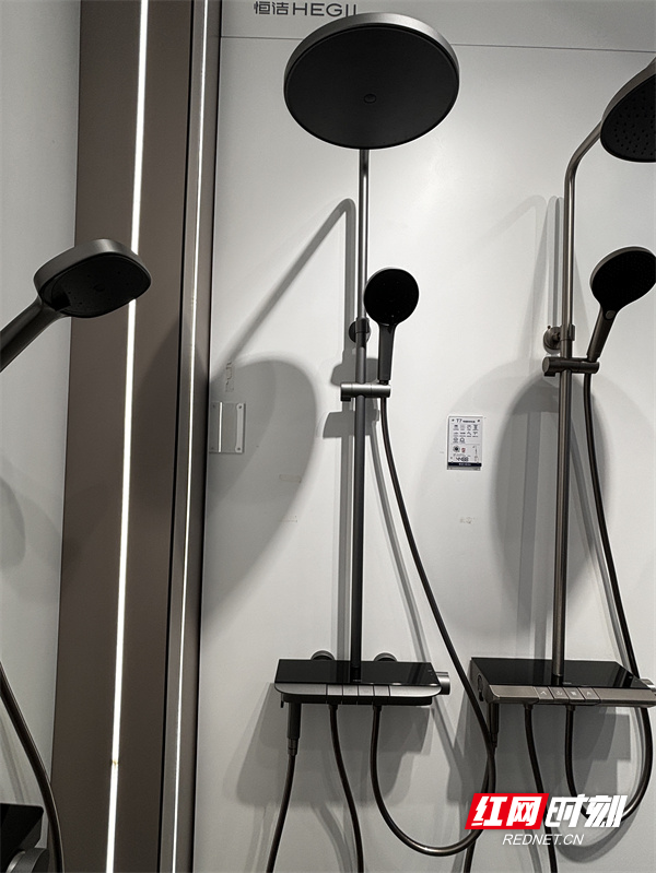 居然之家高桥店.jpg 居然之家高桥店.jpg