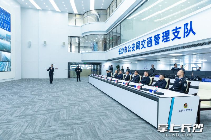 12月12日，市委副书记、代市长陈博彰调研全市交通管理工作。 长沙晚报全媒体记者 董阳 摄