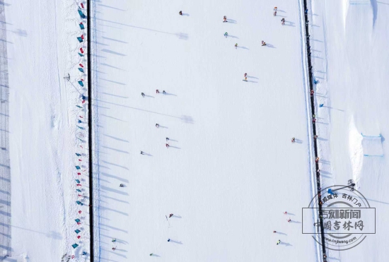 冰雪微笑曲线｜万亿冰雪轨迹下绽放的“笑脸”