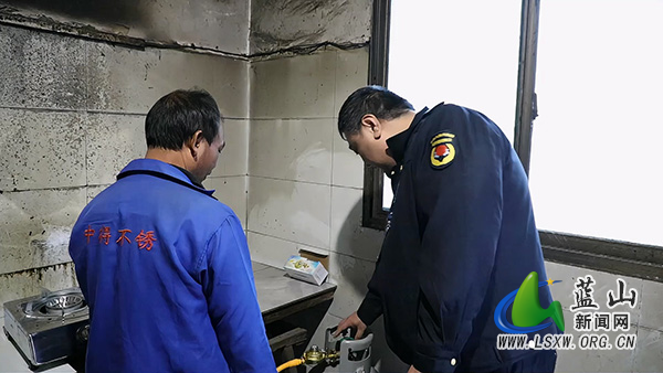 蓝山县城市管理和综合执法局：政企联动暖民心  燃气帮扶进瑶乡2.jpg