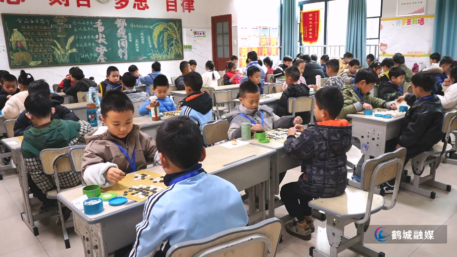 “刘霖杯”怀化市少儿围棋段级位赛落幕.mp4_20251229_162414.728.jpg “刘霖杯”怀化市少儿围棋段级位赛落幕.mp4_20251229_162414.728.jpg