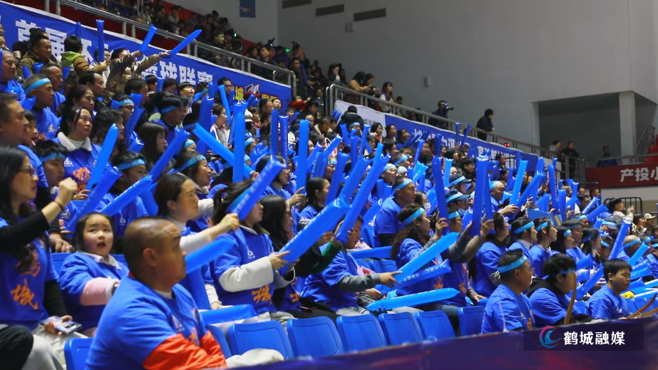 怀BA燃情集结！鹤城球迷热情欢迎新晃队共赴篮球之约.mp4_20251229_163840.200.jpg
