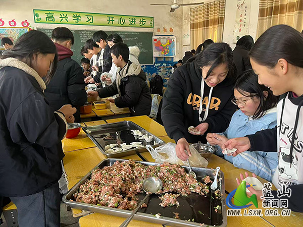 竹市学校：饺香四溢暖校园 劳动实践乐成长.jpg