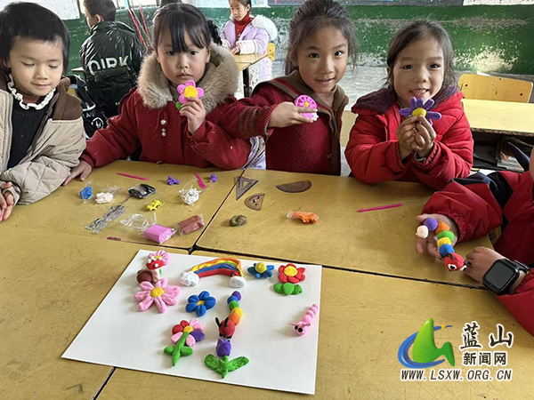 龙溪学校：冬日指间艺，童心唤春来.jpg
