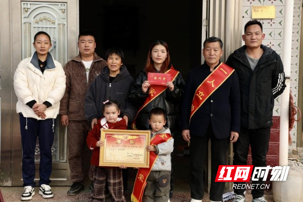 图片 1.jpg 图片 1.jpg