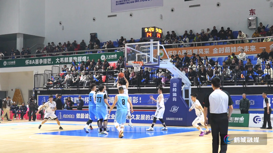 首店扎堆添活力 赛事引流旺消费 鹤城区消费市场热力十足.mp4_20251231_173608.686.jpg