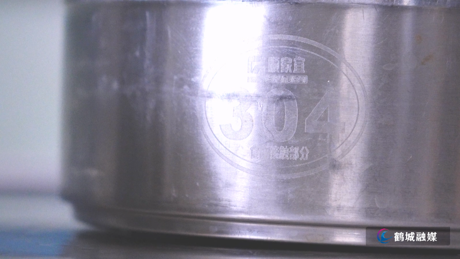 “外卖校长”杨浩:26公里山路 送一份热腾腾的坚守.mp4_20251231_171720.080.jpg “外卖校长”杨浩:26公里山路 送一份热腾腾的坚守.mp4_20251231_171720.080.jpg