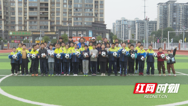 谢程光-1.bmp 谢程光-1.bmp