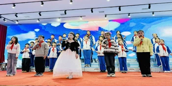 警予学校：举办“喜迎新年 缤纷成长”庆祝活动