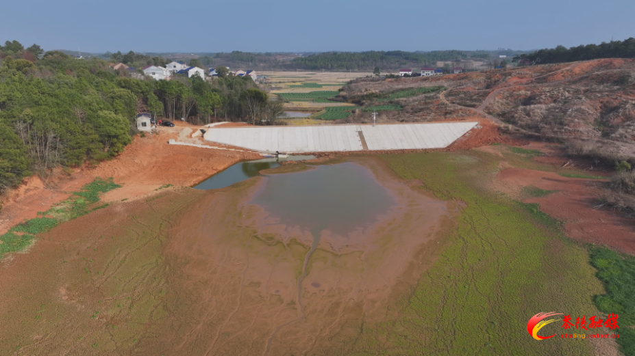 cIaYW0XBKJUA.bmp cIaYW0XBKJUA.bmp