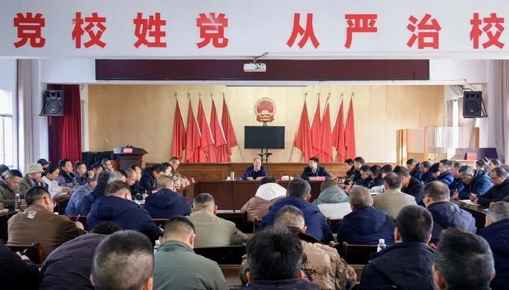 胡宏林在锦和镇宣讲党的二十届四中全会精神时强调：保持定力抓落实 奋力谱写高质量发展新篇章