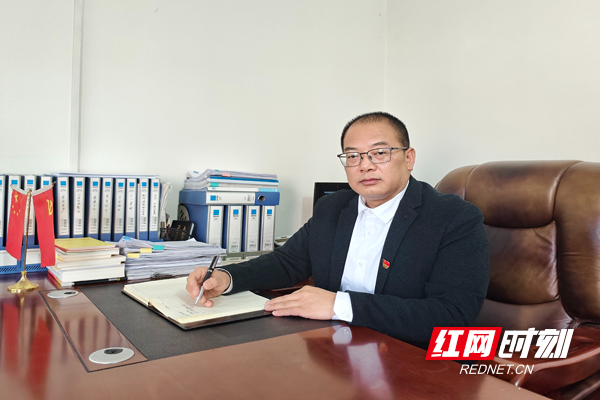 葛竹坪镇党委书记张春涛1.jpg 葛竹坪镇党委书记张春涛1.jpg