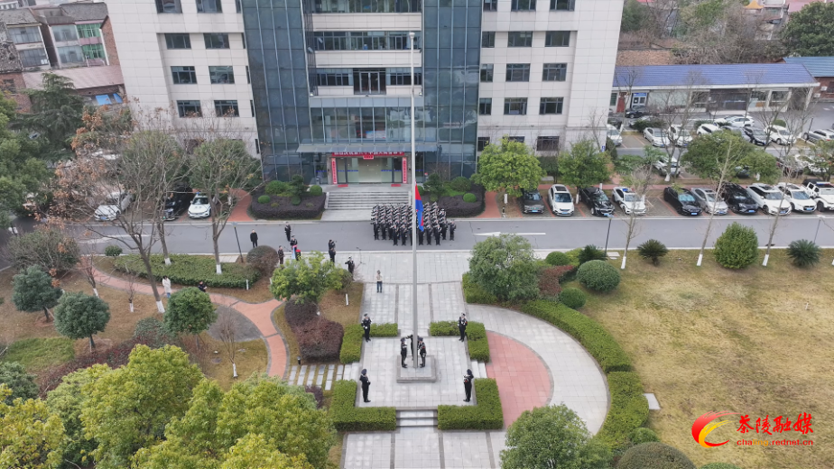 1KUGBw1IRmYA.bmp 1KUGBw1IRmYA.bmp