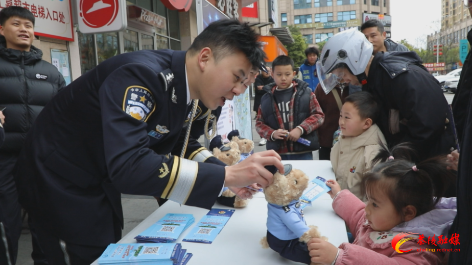 GW4AKEPkdwsA.bmp GW4AKEPkdwsA.bmp