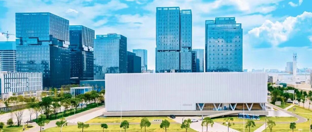 以集群式发展,破解产业发展密码