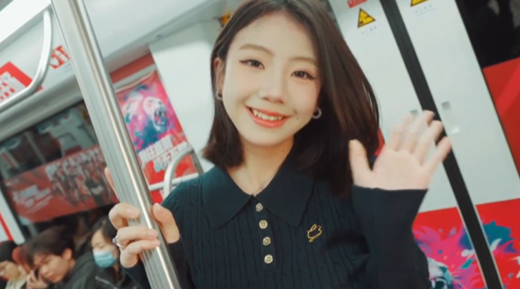 长沙地铁“勇胜”专列正式上线