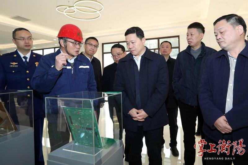 ▲1月13日上午,刘中杰在建滔(衡阳)实业有限公司调研。