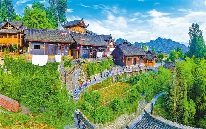 经济日报丨十八洞村新故事