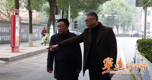 【代表风采】唐胜军：聚焦群众关切  破解民生难题2_副本500.png