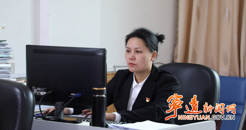 【代表风采】黄红萍：用脚步丈量民情 以实干回应期盼_副本500.png