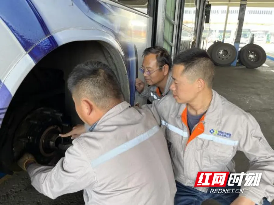 风雪未至 护航先行 长沙公交集团全力保障市民平安出行