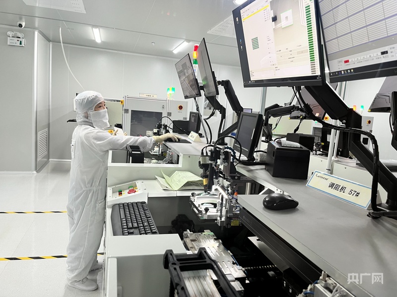 新邵县：小县城高科技闯大市场