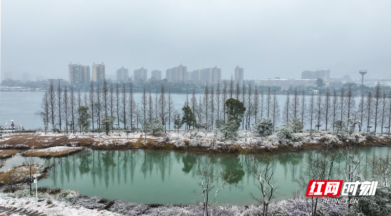 东江湾雪景 程达 摄.jpg