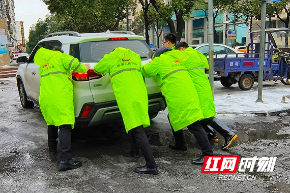 推车.jpg 推车.jpg