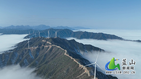 蓝山县汇源瑶族乡:雾凇伴行赴山巅 云海漫卷绘水墨1.jpg 蓝山县汇源瑶族乡:雾凇伴行赴山巅 云海漫卷绘水墨1.jpg