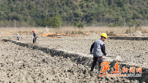 宁远：冬闲施工忙 良田筑根基_副本500.png