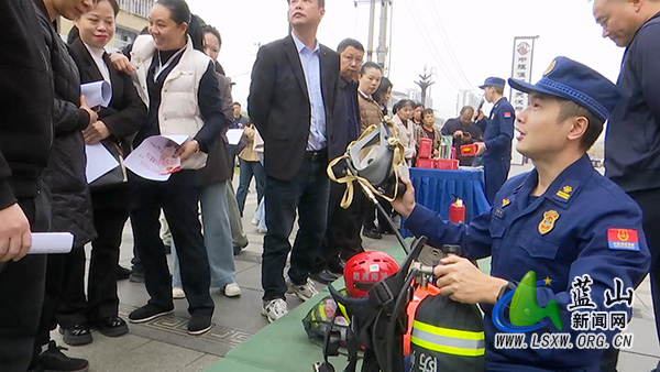 我县启动2025年119消防宣传月活动2.jpg 我县启动2025年119消防宣传月活动2.jpg