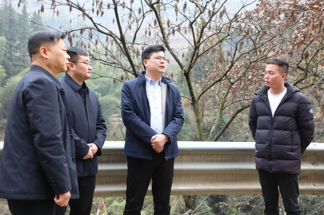 郑明明督导检查安全生产工作