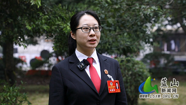 王璐.jpg 王璐.jpg