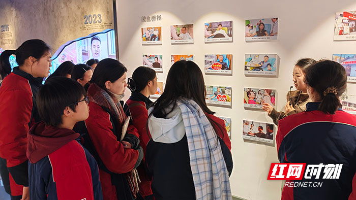 参观血站 (3).jpg 参观血站 (3).jpg