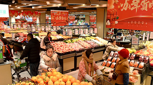 Ample New Year Goods Prepared to Ensure Spring Festival Market Supply