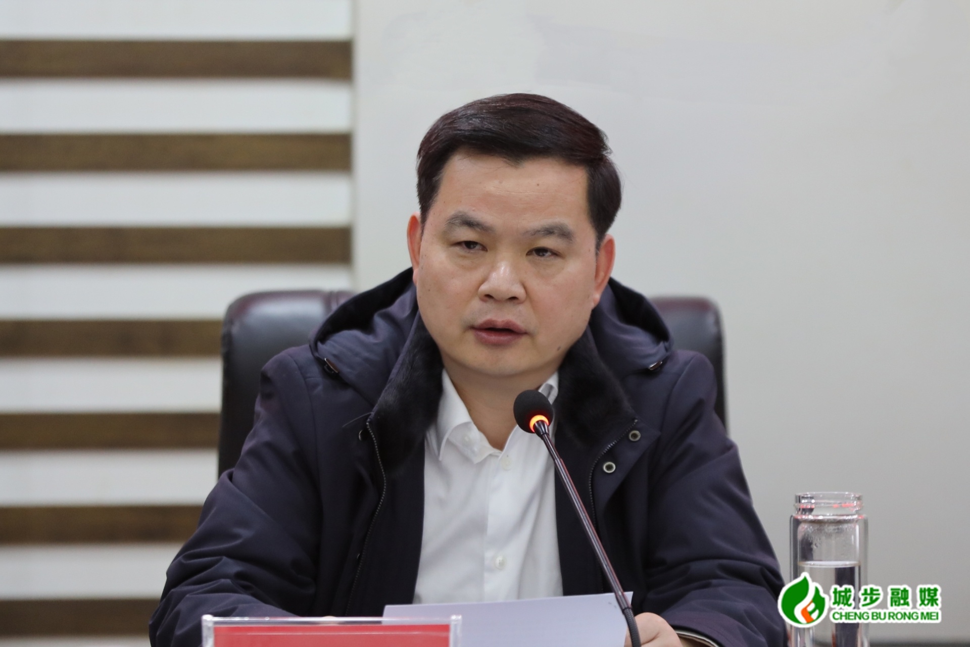 城步举行县委常委班子2025年度民主生活会会前集中学习暨县委理论学习中心组2026年第一次集体学习