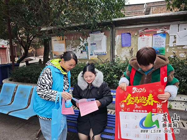 祠堂圩镇:禁毒宣传“不打烊” 织密乡村“防毒网”.jpg 祠堂圩镇:禁毒宣传“不打烊” 织密乡村“防毒网”.jpg