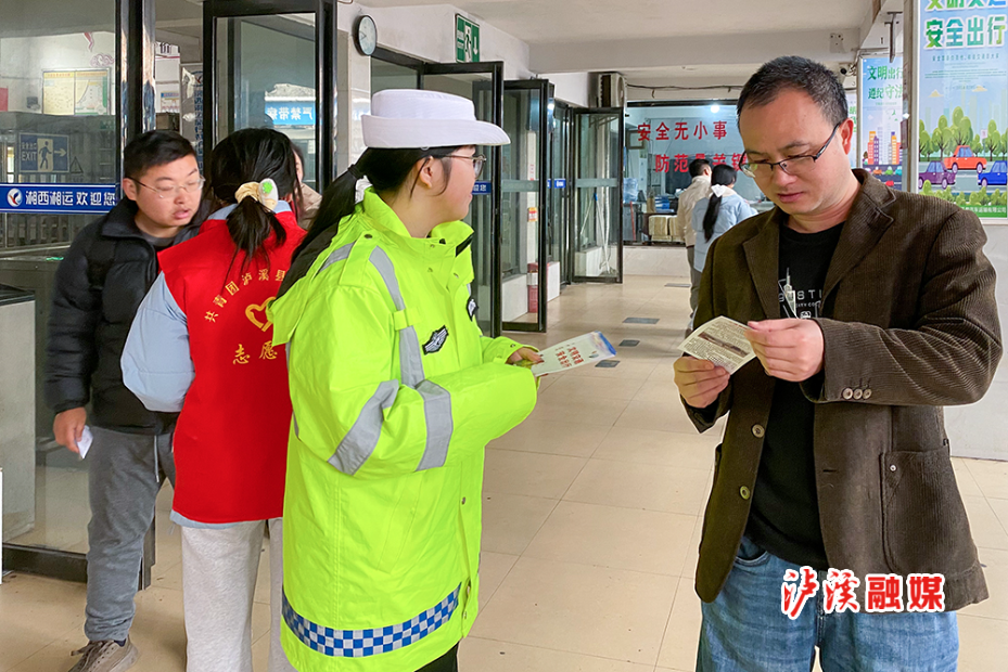 交警春节检查.jpg修改.jpg 交警春节检查.jpg修改.jpg