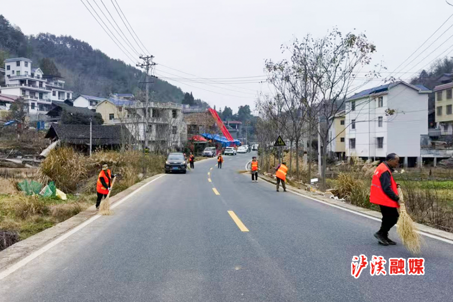 公路春运清扫.jpg修改.jpg