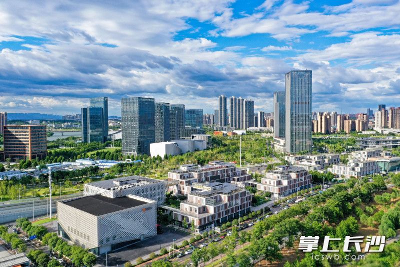 “中国V谷”马栏山。 长沙晚报全媒体记者 王志伟 摄 “中国V谷”马栏山。 长沙晚报全媒体记者 王志伟 摄