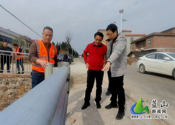 【新春走基层】市公路建设养护中心督导蓝山春运期间道路安全隐患排查处置工作.jpg