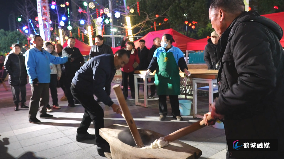 “乐购新春 惠享鹤城”年货大集红星街道专场开市.mp4_20260209_163721.795.jpg