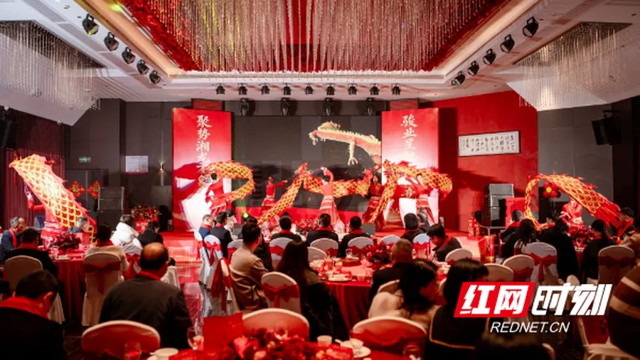 企业家站“C位” 政企同心加油干