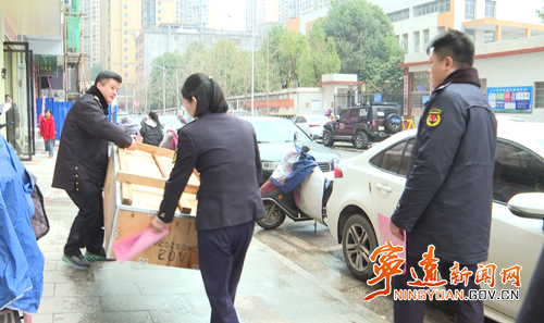 宁远县城管局：开展春节前市场专项整治_副本500.png