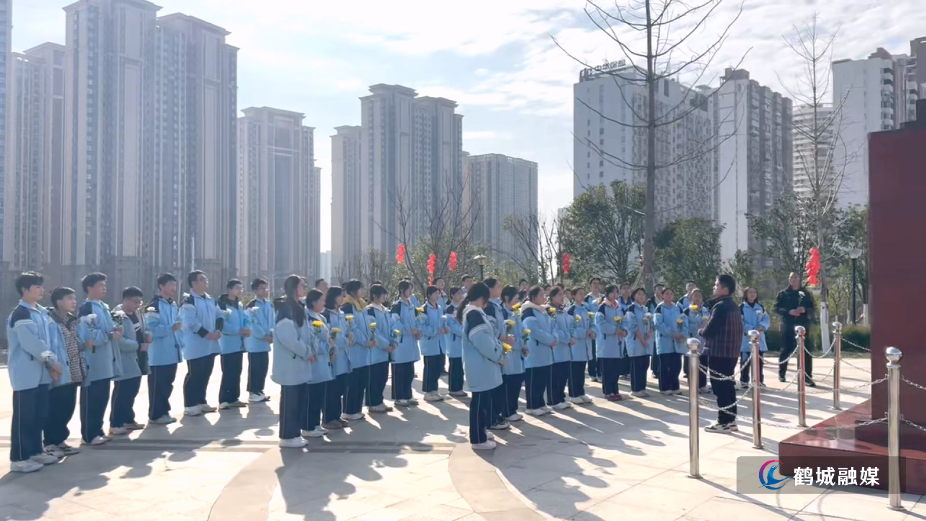 踏寻红色足迹 凝聚奋进力量 社会各界深切缅怀粟裕同志.mp4_20260211_163905.629.jpg