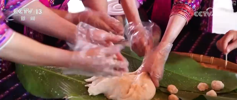 “村晚”开演、花船摇曳、百鼓齐鸣 多彩民俗“引客来”璀璨非遗年味浓