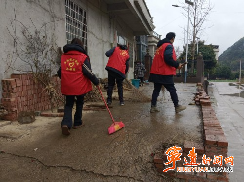 宁远县禾亭镇:扫死角、清垃圾 干干净净迎新年2_副本500.jpg 宁远县禾亭镇:扫死角、清垃圾 干干净净迎新年2_副本500.jpg