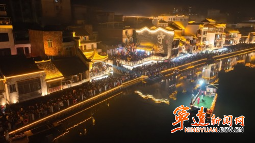 宁远：新春游古街  非遗醉游人1_副本500.jpg