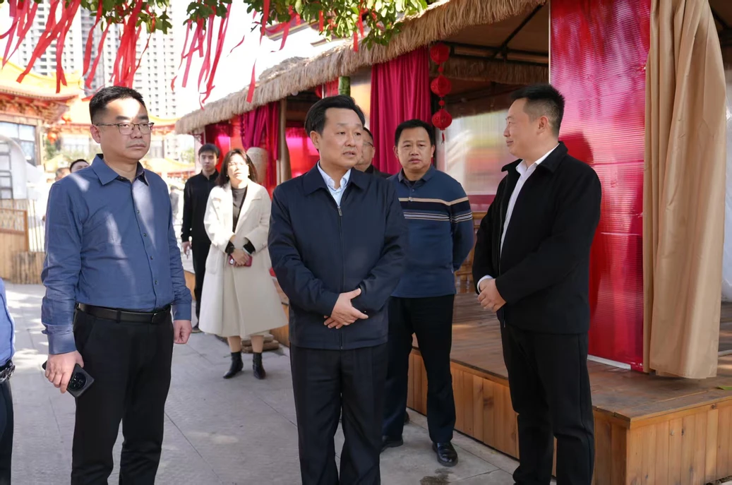 唐成调研春节期间文旅消费并督导检查安全生产工作